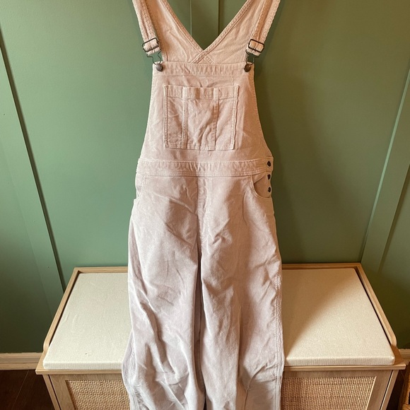Universal Thread Denim - Women's Light grey corduroy Overalls - Classic Casual